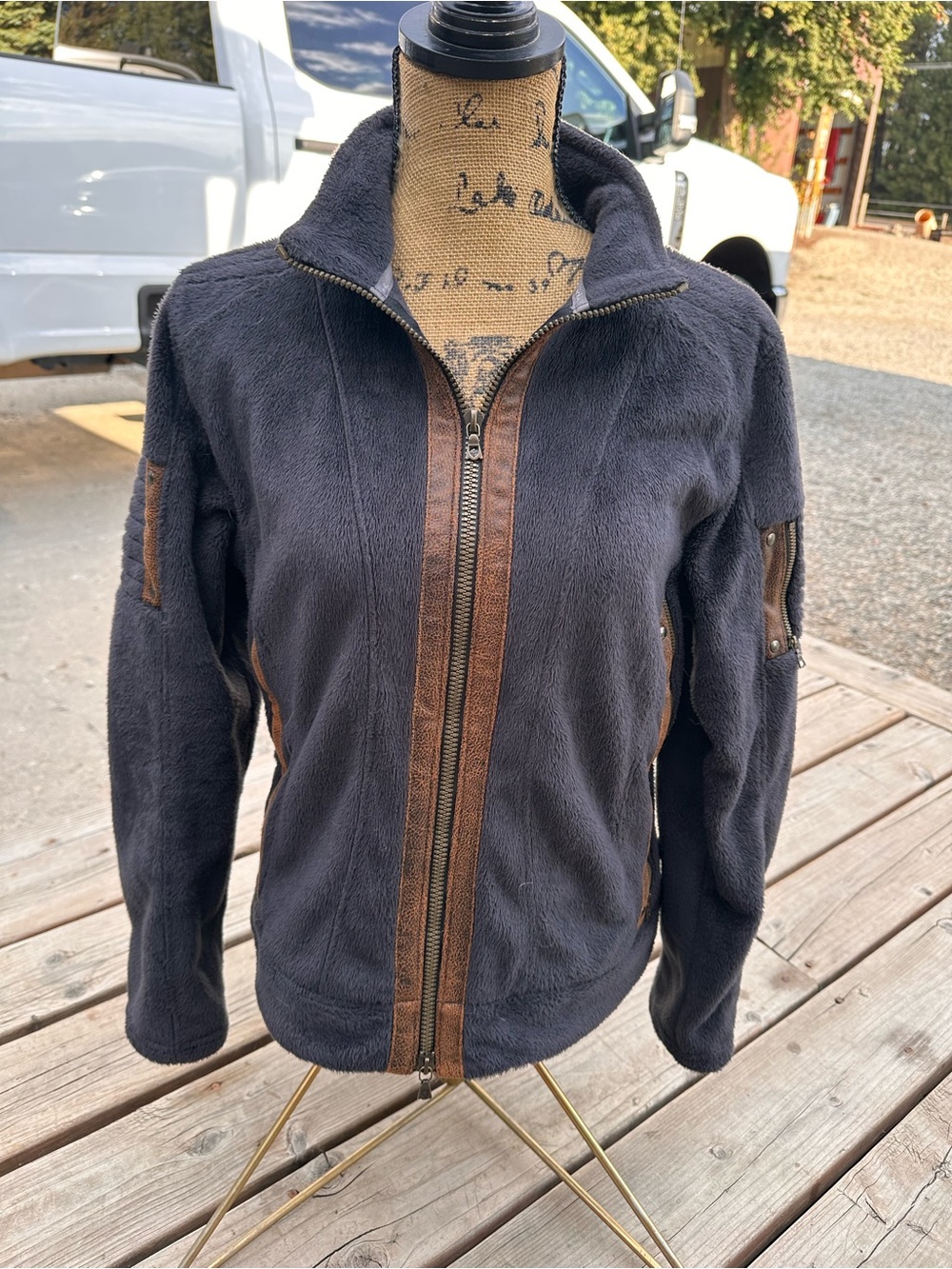 Ladies Large Kuhl Grey Fleece Jacket